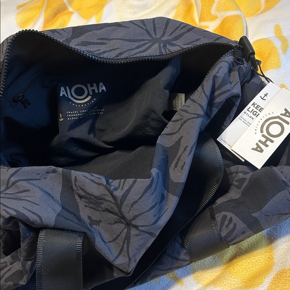 Aloha collection Kalo sporty duffle Bag - Picture 4 of 6